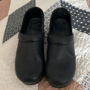 Dansko clogs size 8